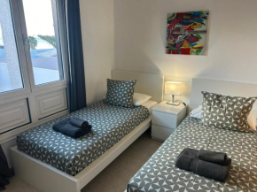 2 bedroom apartment on popular complex